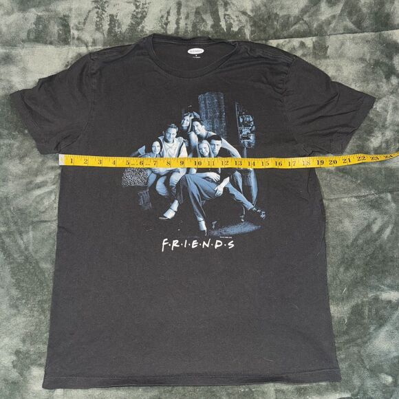 Old Navy T-Shirt Men's Medium Charcoal Friends Cast Graphic Print Short Sleeve - Picture 6 of 7